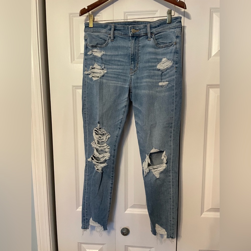 American Eagle Outfitters Ripped Light Blue Skinny Jeans Crop